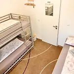 New Mitte Free Snack Hot Tea And Coffee Berlín