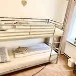 Hostel New Mitte Free Snack Hot Tea And Coffee