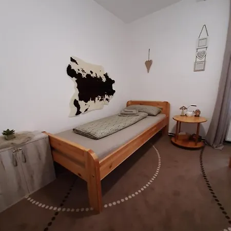 New Mitte Free Snack Hot Tea And Coffee אכסניה *