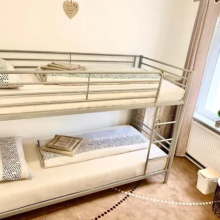 אכסניה New Mitte Free Snack Hot Tea And Coffee