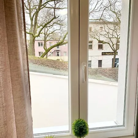 אכסניה New Mitte Free Snack Hot Tea And Coffee *