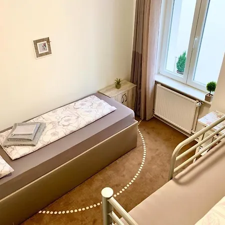 אכסניה New Mitte Free Snack Hot Tea And Coffee *