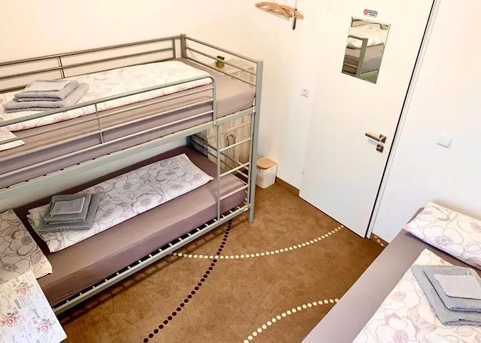 New Mitte Free Snack Hot Tea And Coffee 柏林