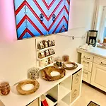 New Mitte Free Snack Hot Tea And Coffee بيت شباب *