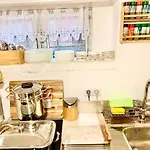 New Mitte Free Snack Hot Tea And Coffee بيت شباب برلين