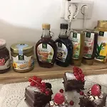 New Mitte Free Snack Hot Tea And Coffee برلين