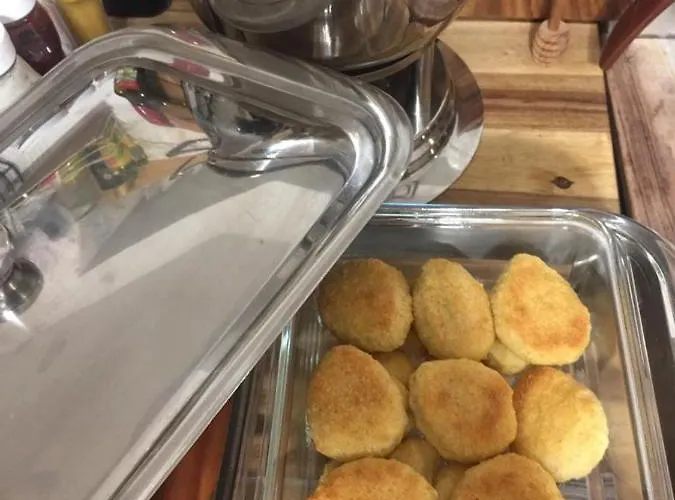 New Mitte Free Snack Hot Tea And Coffee ホステル