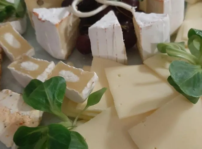 New Mitte Free Snack Hot Tea And Coffee Hostal *